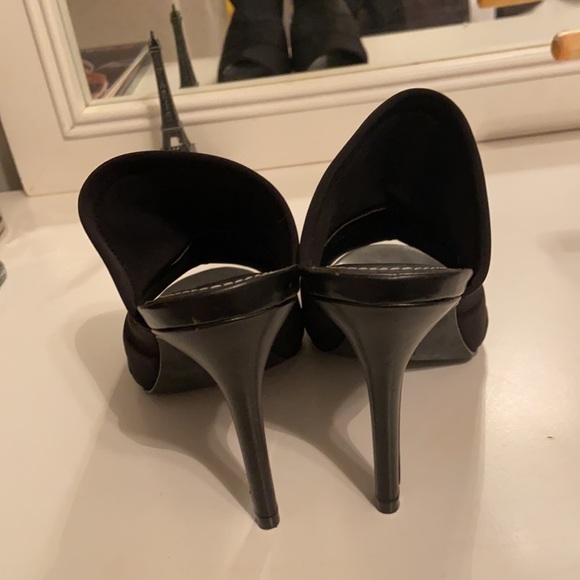 Black open toe, open back heels. Sharp looking on. - Picture 4 of 5